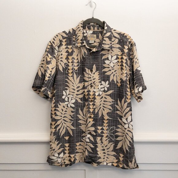 Quiksilver Waterman Collection Hawaiian Shirt Size M Black Beige Floral Print - Picture 1 of 5